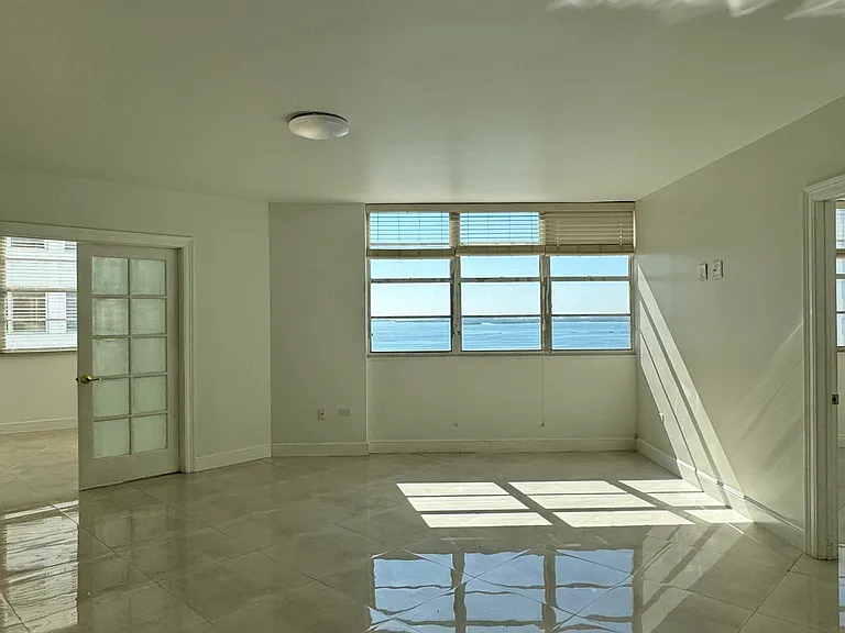 825 Brickell Bay Dr #1544 — Photo 31