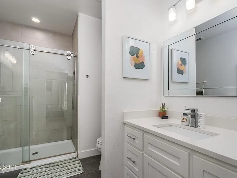 718 Orange St — Photo 13
