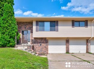 6219 N 108th Avenue Cir, Omaha, NE 68164