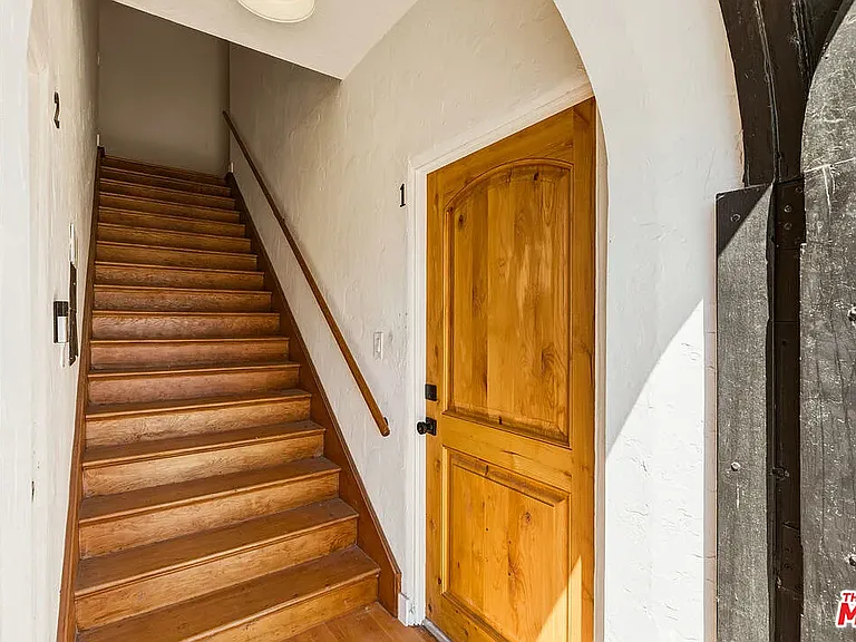 3429 Edgehill Dr #3 — Photo 2