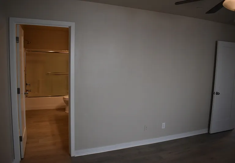 524 Janell Ct — Photo 17