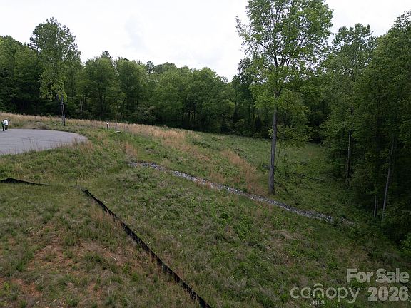 5th image of 128 Spring View Ln