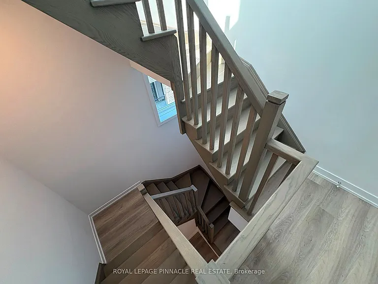 3 Bancroft Ln #202 — Photo 33