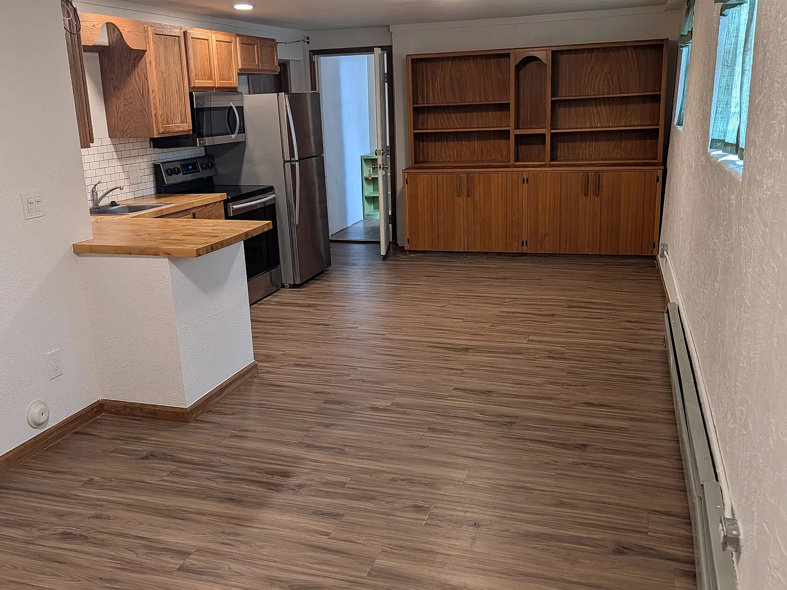 402 Fairview Ave — Photo 3