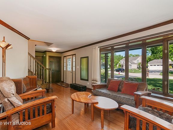 4th image of 241 Chasse Cir