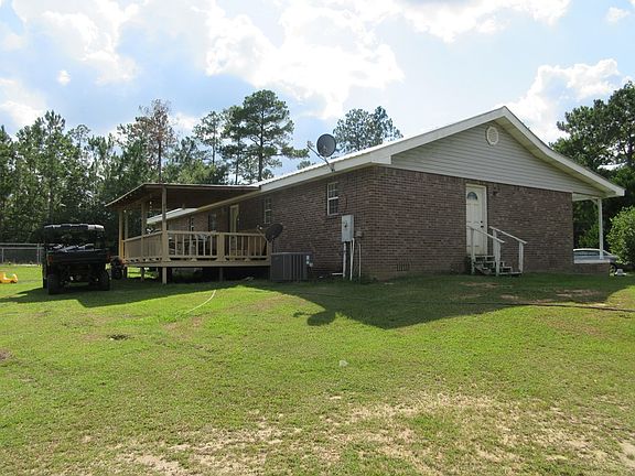 2nd image of 32162 Dogwood Ln