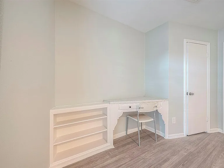 7810 Locke Ln — Photo 19