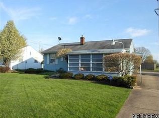 270 Helena Dr, Struthers, OH 44471