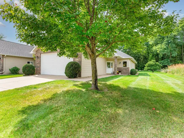 1822 Bohmbach Dr, Red Wing, MN 55066