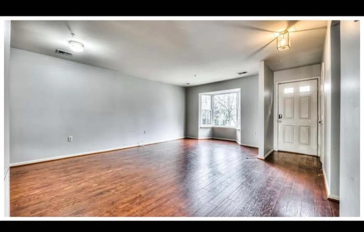 3 bed, 1370 sqft, $2,750 — Photo 1