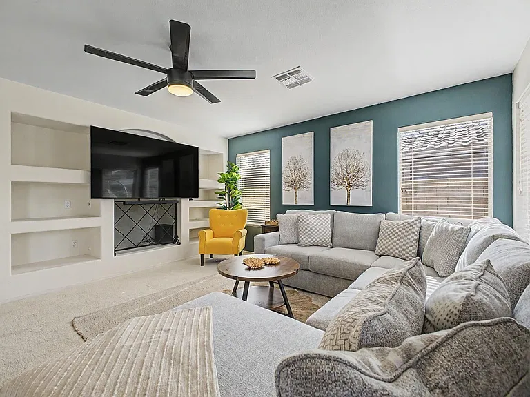 7464 W Potter Dr — Photo 6
