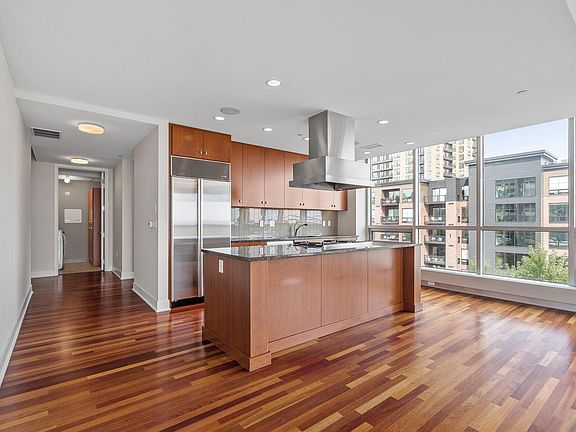 4th image of 222 2nd St SE APT 804