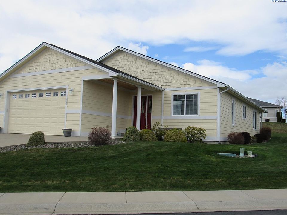 1st image of 135 Verona Dr