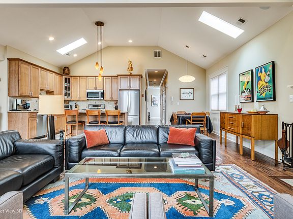 5th image of 1246 W Winnemac Ave #3
