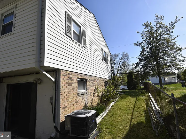 3931 Dominion Dr — Photo 6