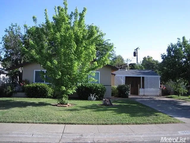 10509 Spaulding Way photo 1