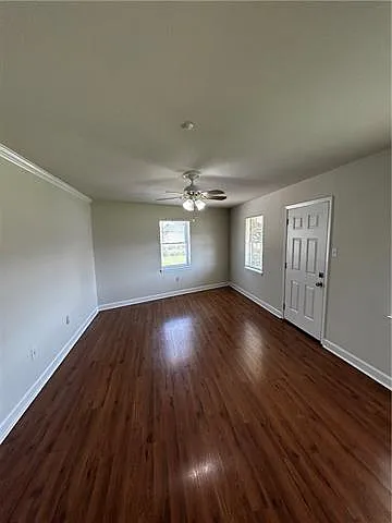 2 bed, 1.0 bath, 900 sqft, $1,275 — Photo 3