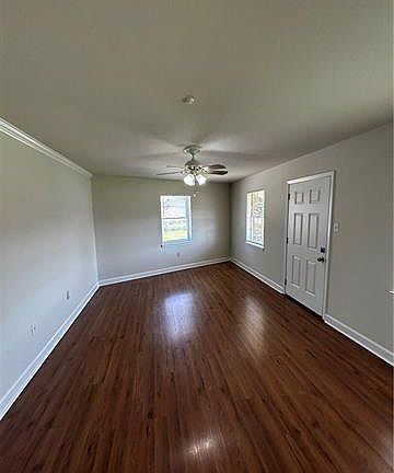 3rd image of 116 Marguerite Rd APT 8