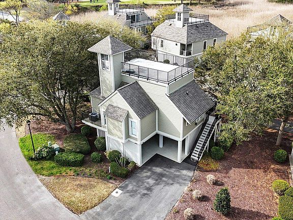 2nd image of 1608 Harbor Dr.
