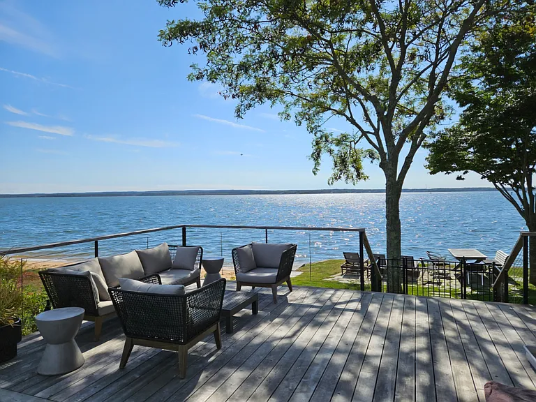 599 Peconic Bay Blvd — Photo 5