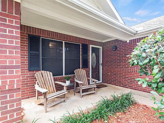 3rd image of 20723 Dewberry Creek Ln
