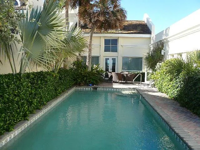 8422 Poinciana Pl #7 — Photo 16
