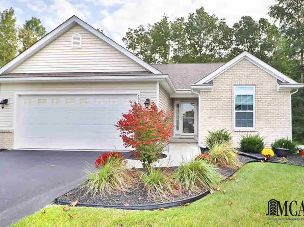 7990 Timber Wood Ln, Temperance, MI 48182