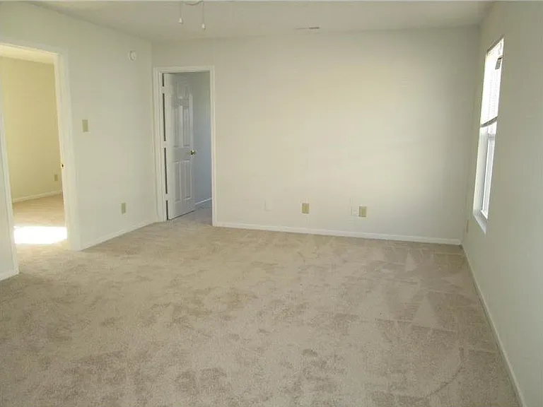 12144 Maize Dr — Photo 7