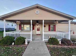 216 S Hubbard Ave, Goreville, IL 62939