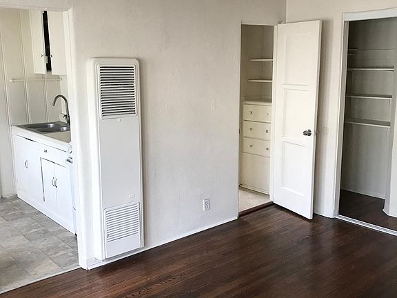 3rd image of 1235 N Detroit St #1