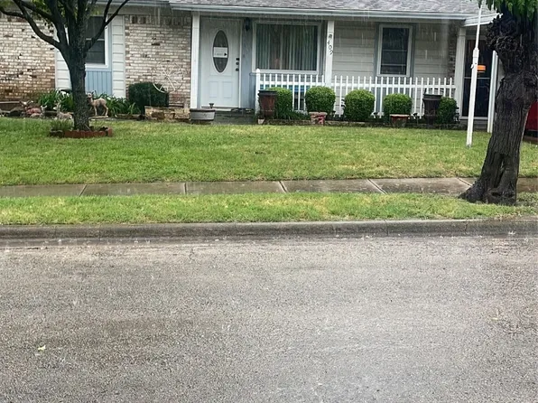 409 Pittman Ave, Everman, TX 76140