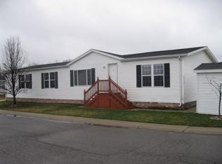 29537 Meadow Ln, Rockwood, MI