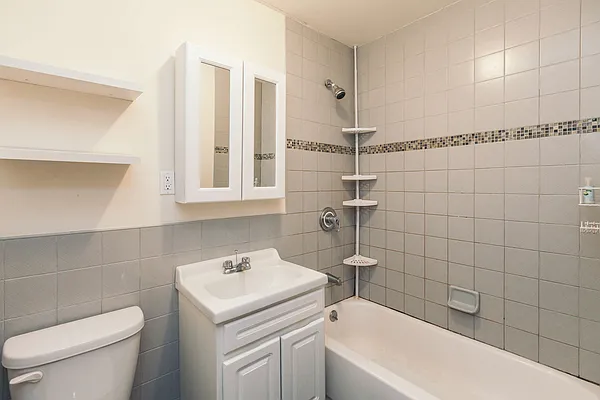 Rented by Nooklyn NYC LLC | media 30