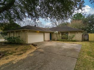 2825 Meadow Creek Ct, League City, TX 77573