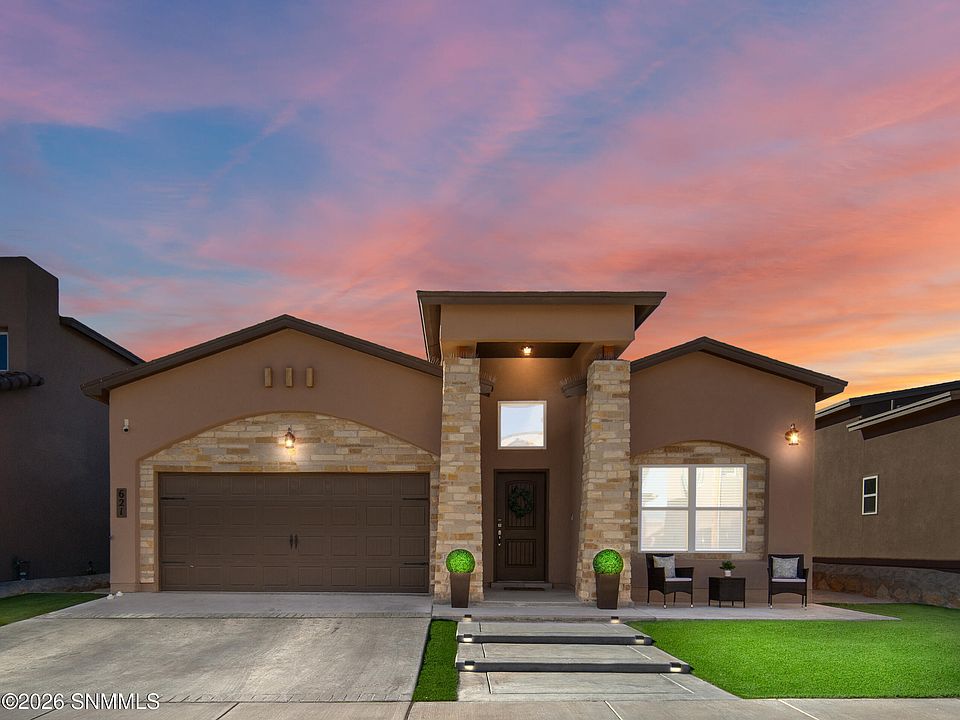 1st image of 621 La Entrada Cir