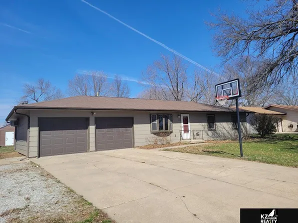 1304 4th St, Friend, NE 68359
