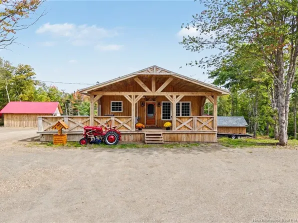 516 Carpenter Bald Hill Rd, Wickham, NB E5T 3W4