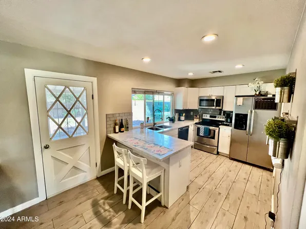 18002 N 34TH Drive, Phoenix, AZ 85053