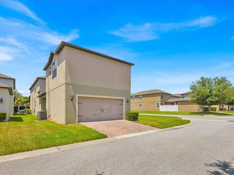 7401 Ella Ln — Photo 6