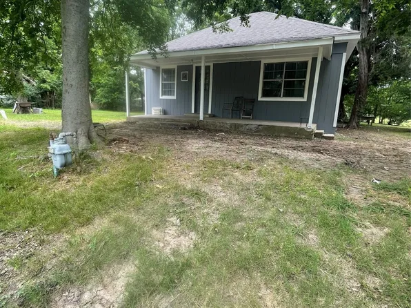 205 1st St, Pecan Gap, TX 75469