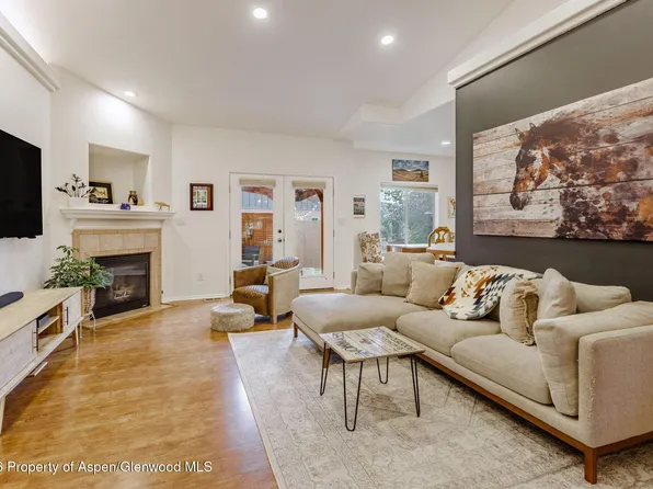 8 Stagecoach Ln, Carbondale, CO 81623