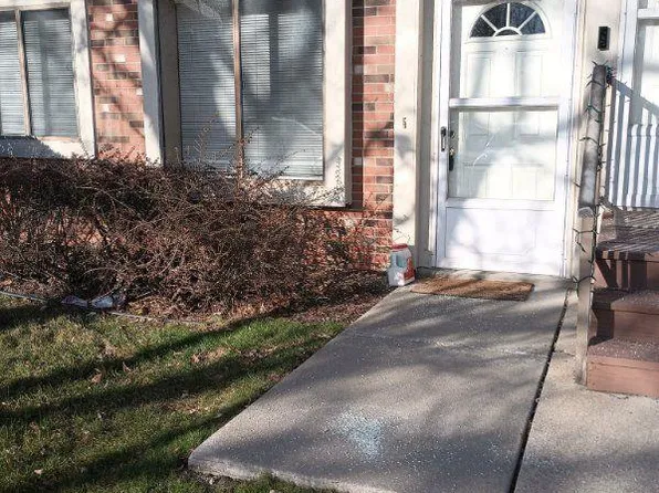 27611 Harrison Woods Ln, Harrison Township, MI 48045