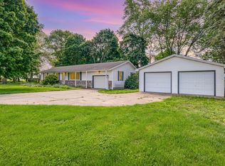 33560 Chicago Trl, New Carlisle, IN 46552