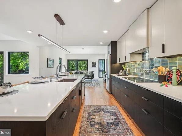 139 W Mount Pleasant Ave, Philadelphia, PA 19119