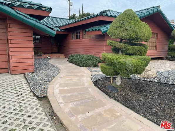 19923 Labrador St, Chatsworth, CA 91311