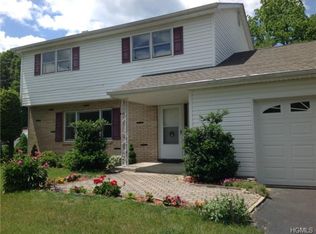 18 Split Tree Dr, Wappingers Falls, NY 12590