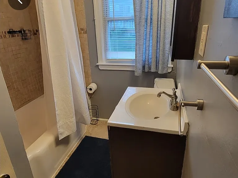 5921 Fenwick Ave — Photo 9