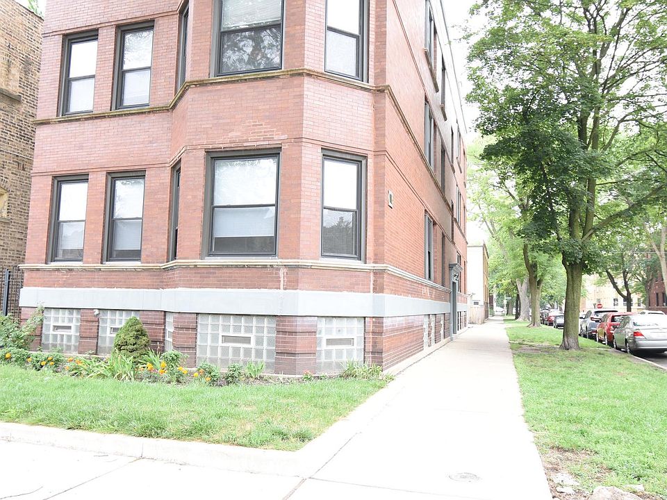 1st image of 4704 N Leavitt St #1