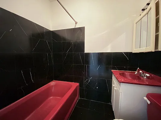 Rented by Union Square Property Management | media 8