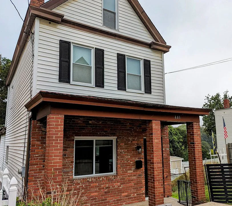 440 Edith St